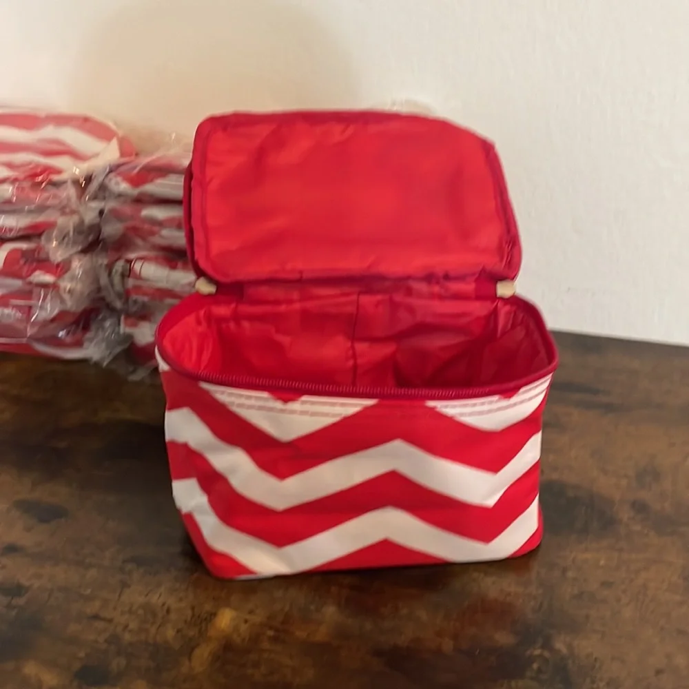 NEW‎ Red and White Chevron Cosmetic Case * CAN BE PERSONALIZED